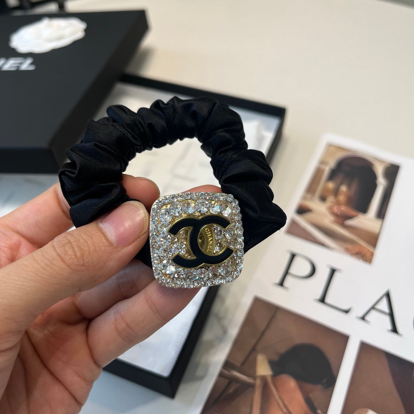 CHANEL 26S HAIR TIE IN BLACK FABRIC 503108