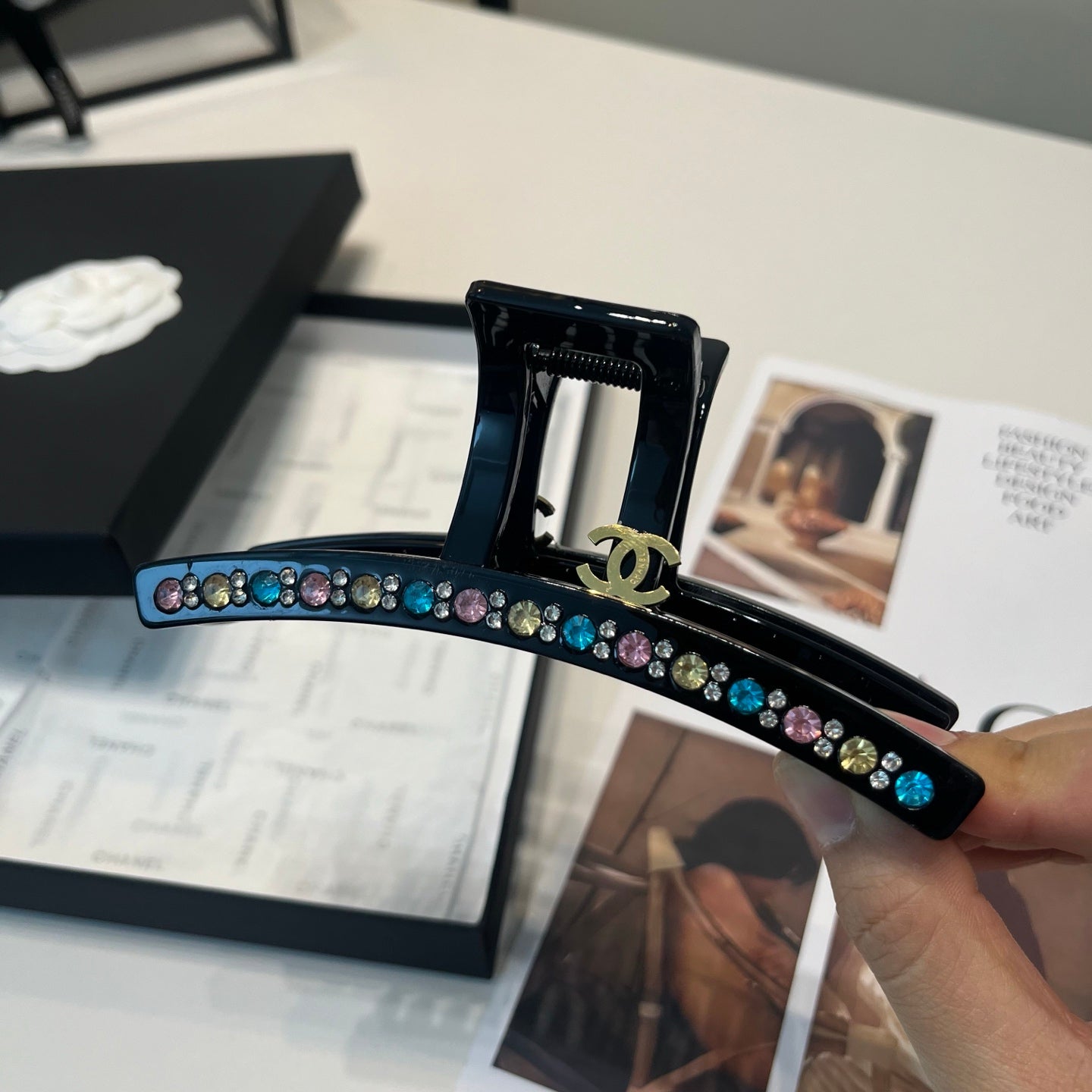 CHANEL 26S CLAW HAIR CLIP IN MULTICOLOR CRYSTAL 503110
