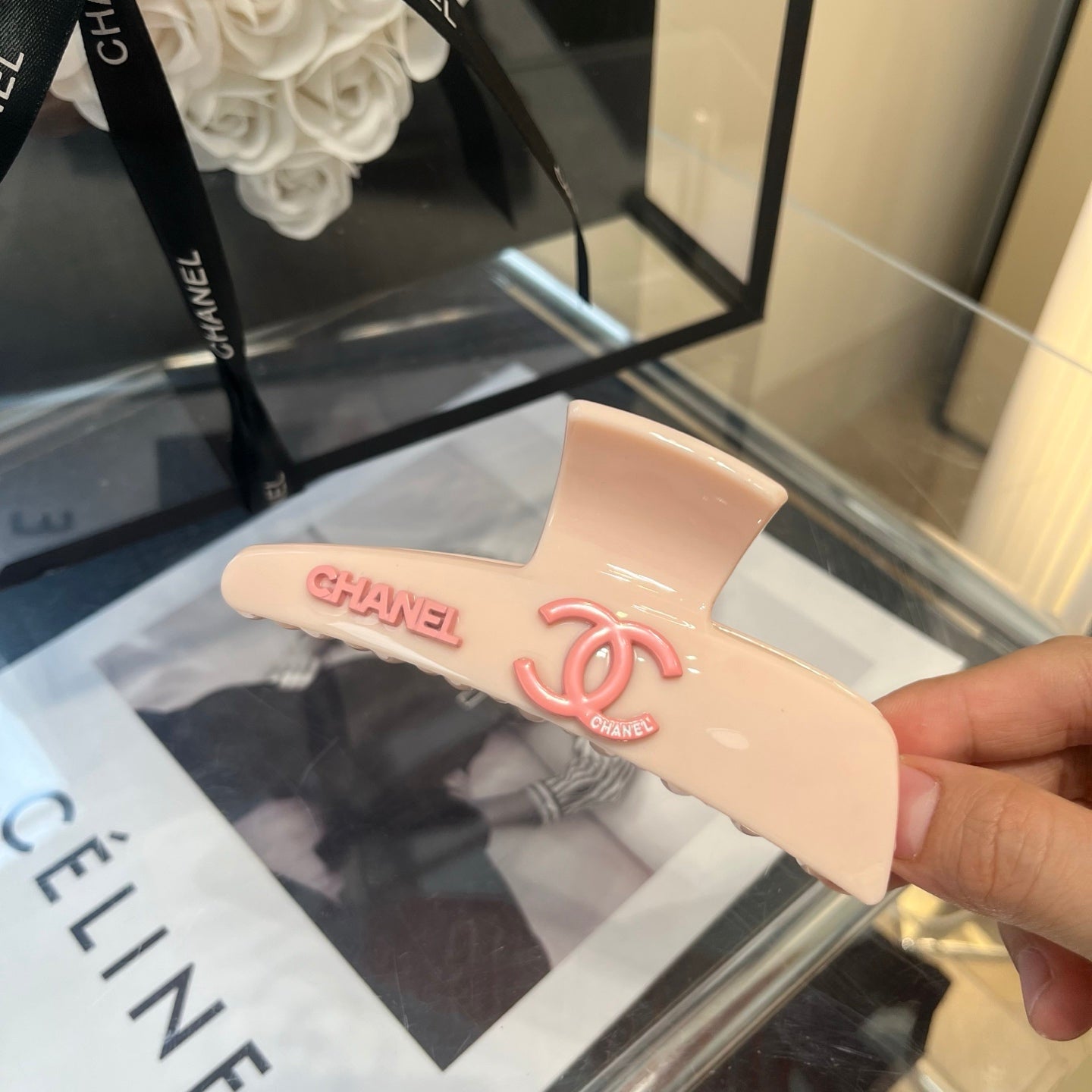CHANEL 26S HAIR CLIP IN LIGHT PINK ACETATE 512126