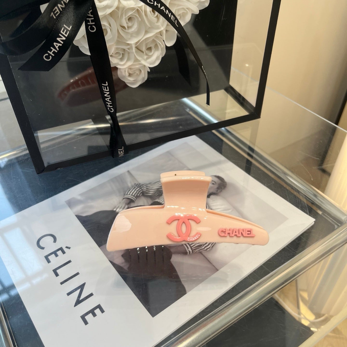 CHANEL 26S HAIR CLIP IN LIGHT PINK ACETATE 512126