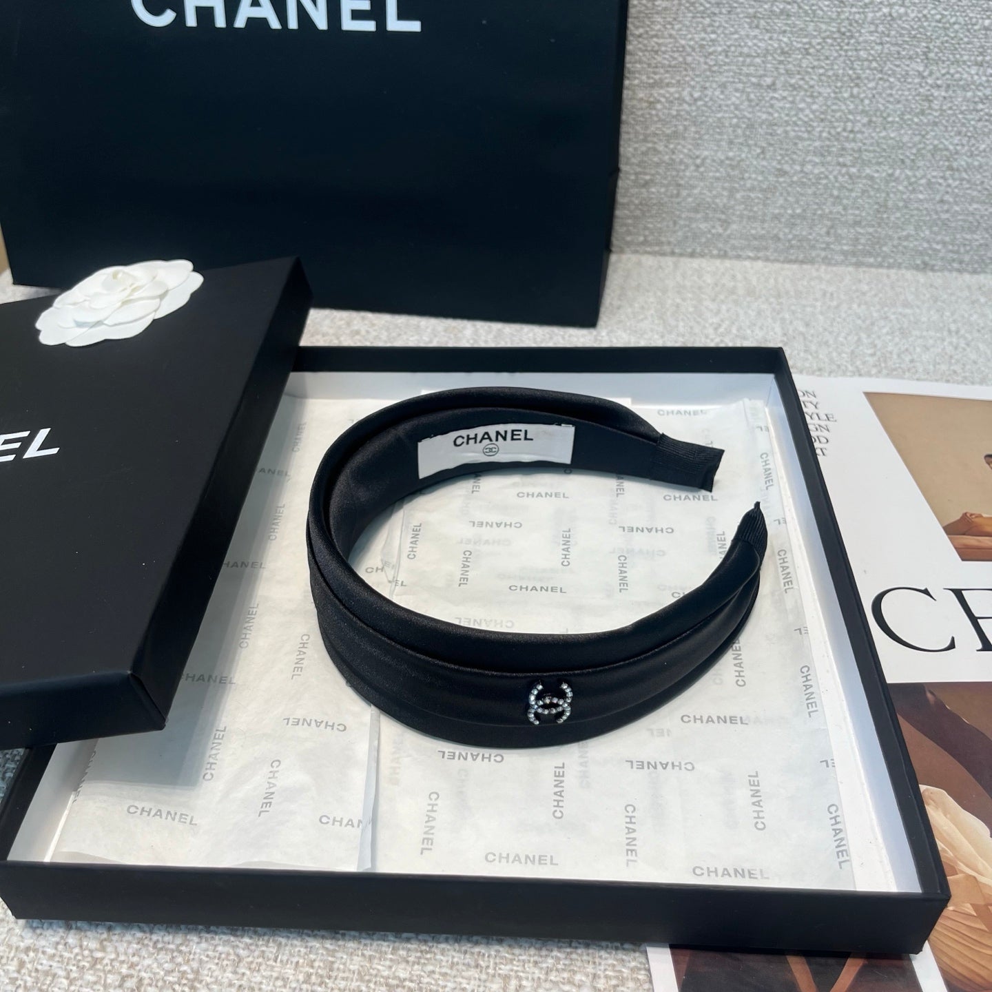 CHANEL 26S HEADBAND IN BLACK FABRIC 505331