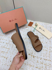 SANDALS IN LIGHT BROWN CALFSKIN