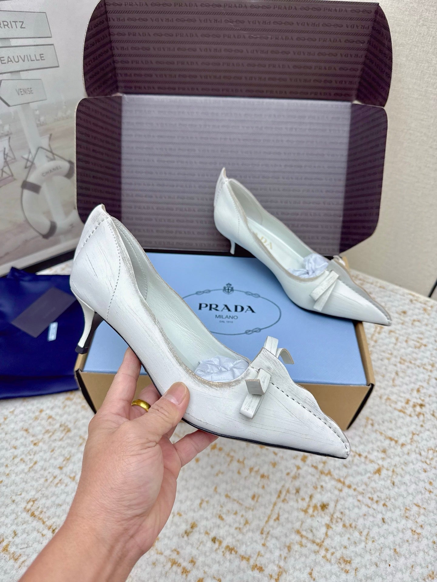 PRADA 26S ANTIQUED LEATHER PUMPS 55MM IN CREAM WHITE CALFSKIN