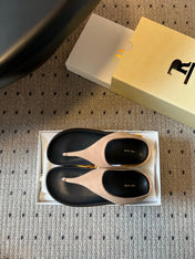 THE ROW 26S THONG SANDALS IN LIGHT BROWN SUEDE