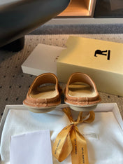THE ROW 26S THONG SANDALS IN CARAMEL BROWN SUEDE