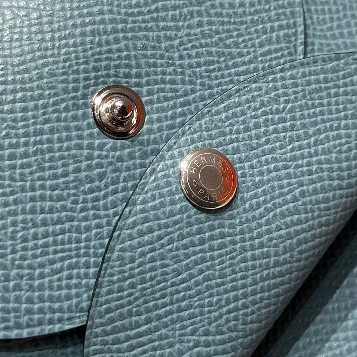 CALVI DUO COMPACT CARD HOLDER IN BLUE JEAN EPSOM CALFSKIN