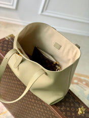 LOW KEY CABAS MM BAG 47 IN BASIL GREEN GRAINED CALFSKIN