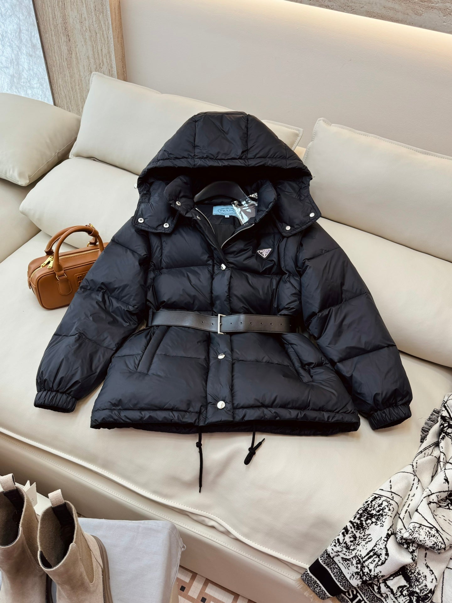 PRADA 25S DOWN COAT 312
