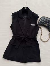 CHANEL 26S SLEEVELESS BLAZER 708