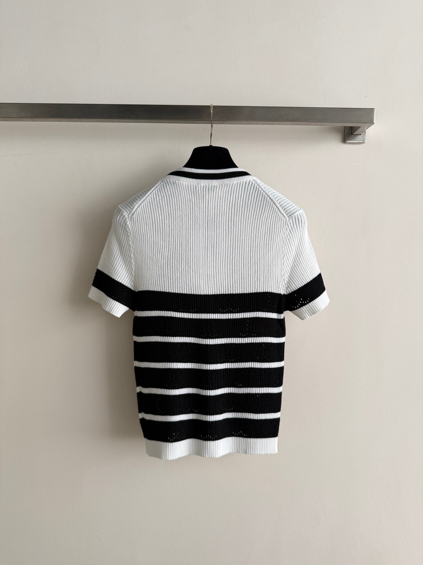 CHANEL 26S SHORT-SLEEVE SWEATER STYLE 1039