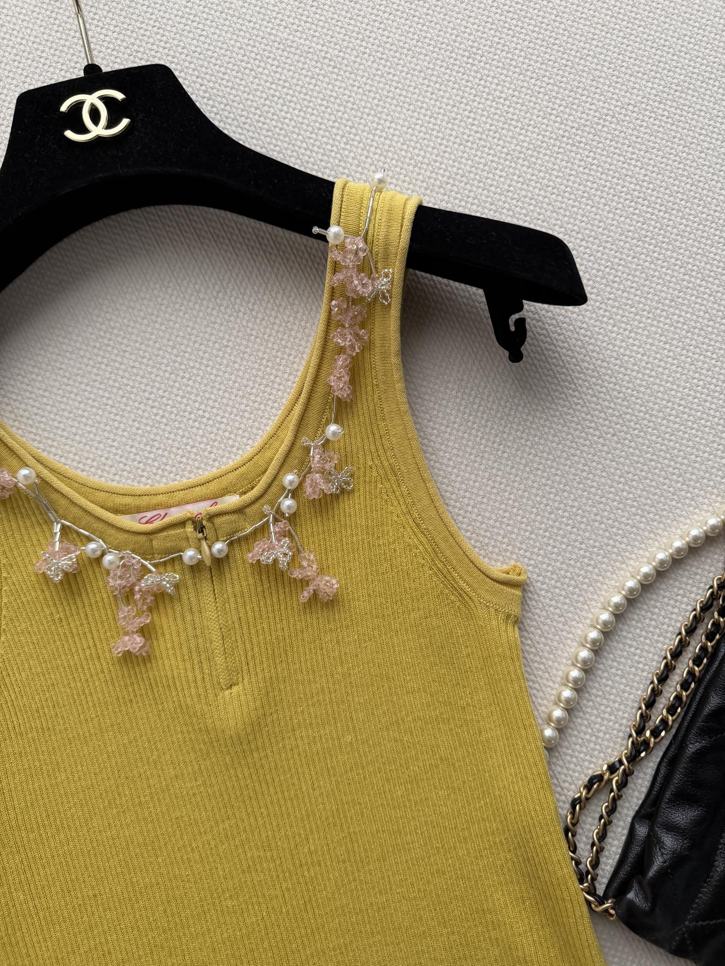 CHANEL 26S KNIT SLEEVELESS TOP STYLE 1186