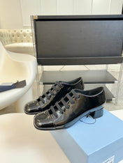 LACE-UP HIGH SHOES IN BLACK GLOSSY CALFSKIN