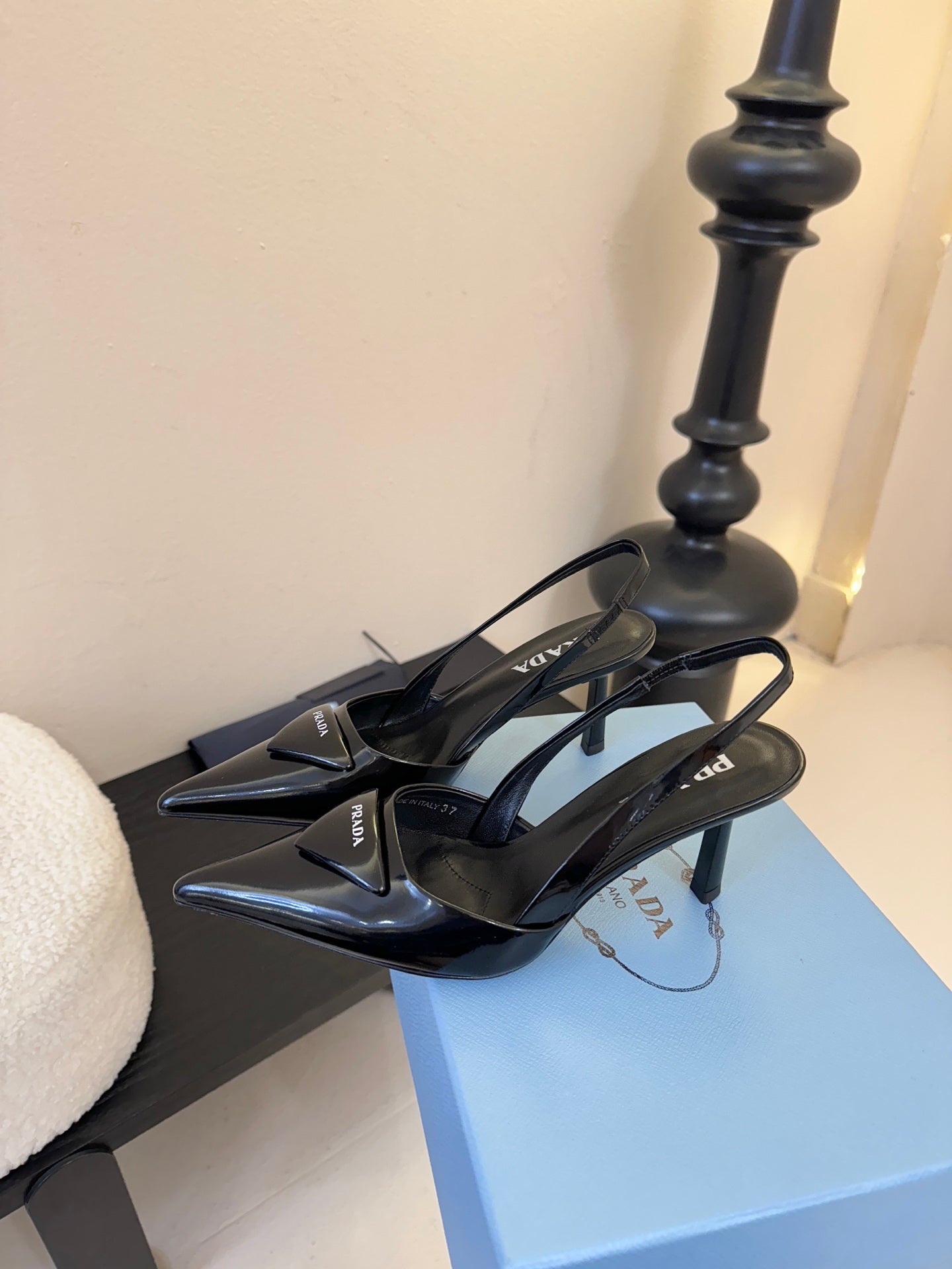 PRADA 26S POINTED TOE SLINGBACK HEELS 60MM IN BLACK CALFSKIN WITH LOGO