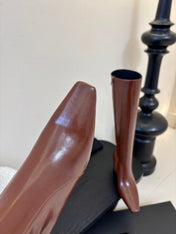 YSL 26S KNEE-HIGH HEELED BOOTS IN BROWN SHINY CALFSKIN