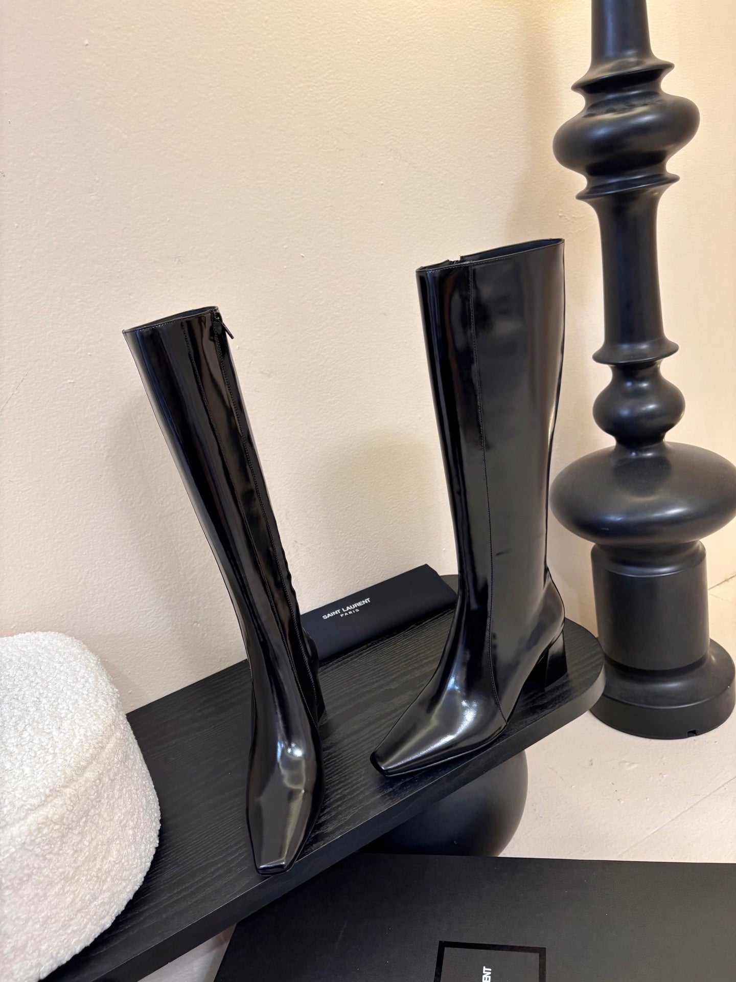 YSL 26S KNEE-HIGH HEELED BOOTS IN BLACK SHINY CALFSKIN