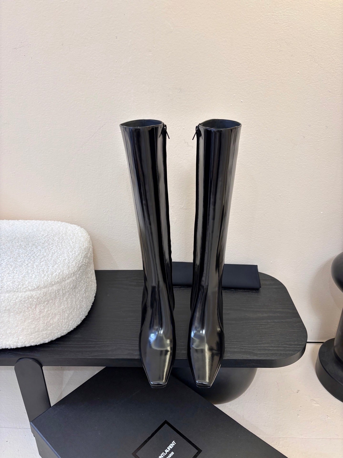 YSL 26S KNEE-HIGH HEELED BOOTS IN BLACK SHINY CALFSKIN