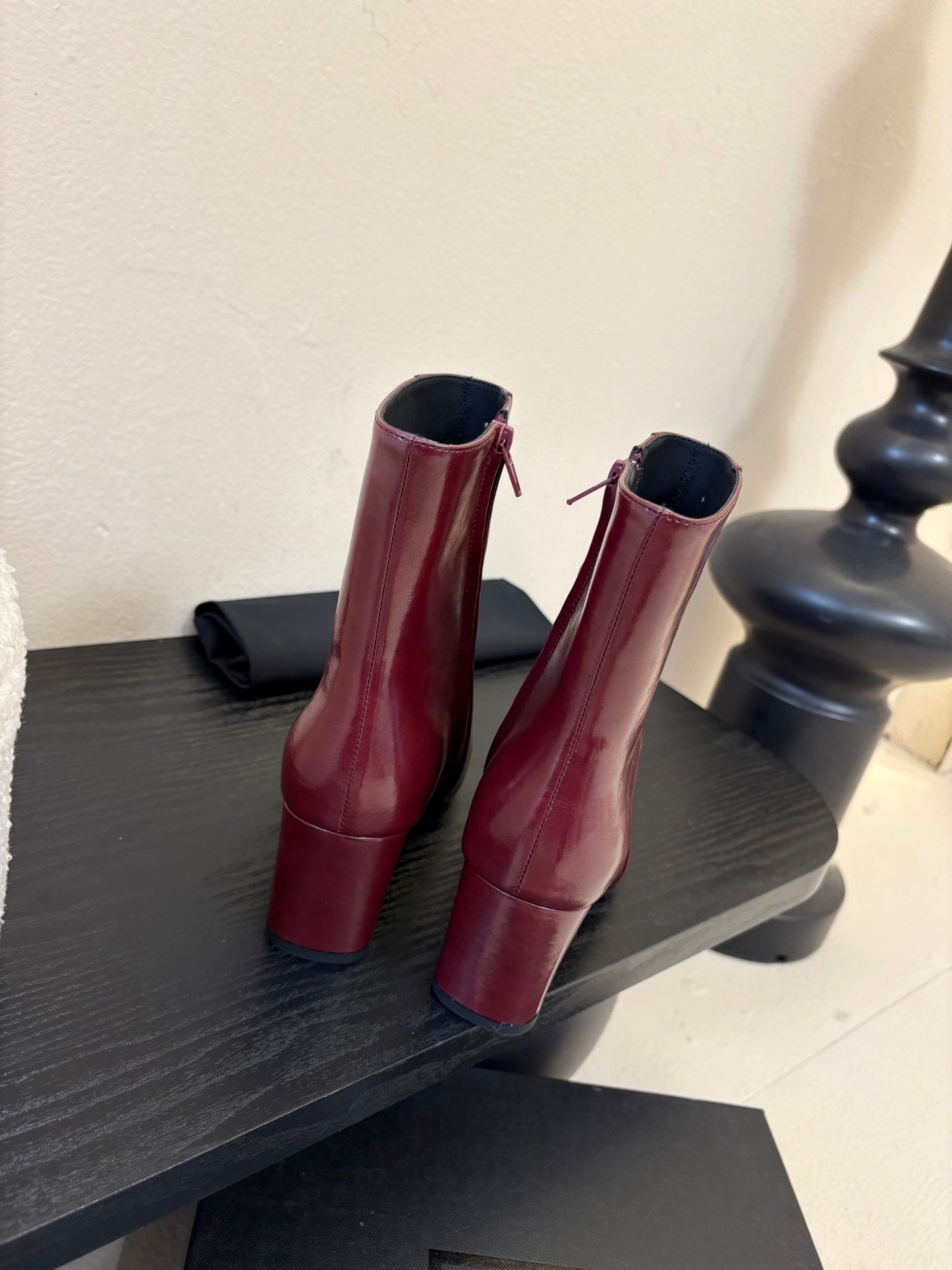 YSL 26S HEELED ANKLE BOOTS IN DARK RED SHINY CALFSKIN