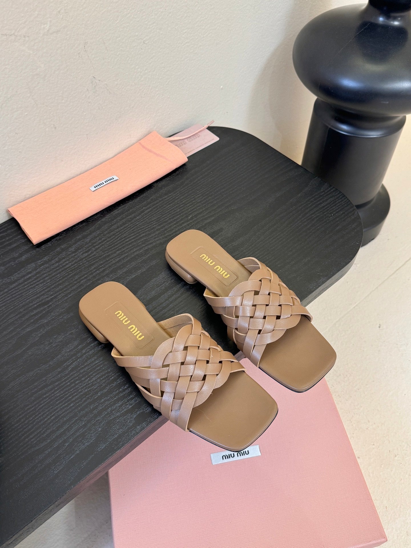 MIUMIU 26S IVETTE WOVEN SLIDE SANDALS IN BROWN CALFSKIN