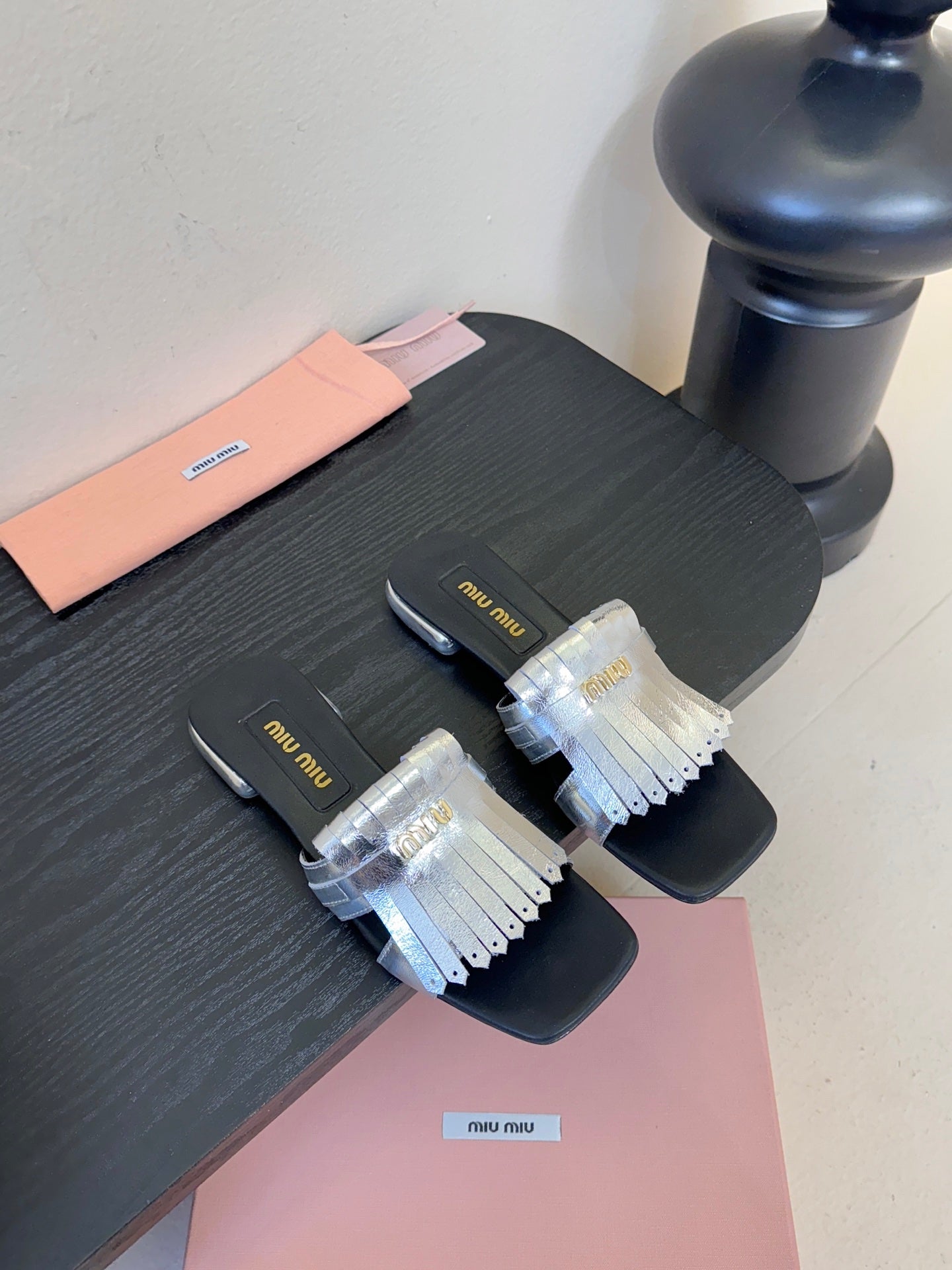MIUMIU 26S FLAT SLIPPERS IN SILVER CALFSKIN