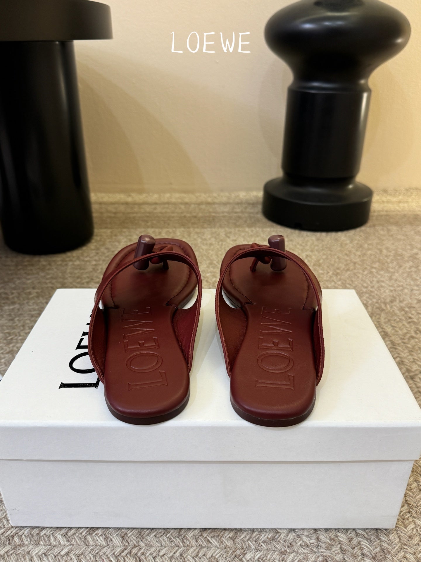 LOEWE 26S TOGGLE FLAT SANDAL IN DARK BROWN CALFSKIN