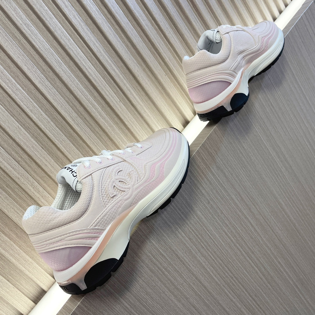 CHANEL 26S SNEAKER 35 MM IN LIGHT PINK MESH AND CALFSKIN LOW TOP
