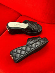CC WEDGE HEELS BLACK LAMBSKIN