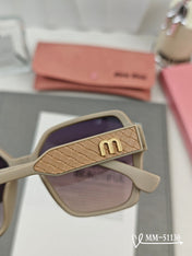 RUNWAY SQUARE SUNGLASSES 51130 IN ACETATE