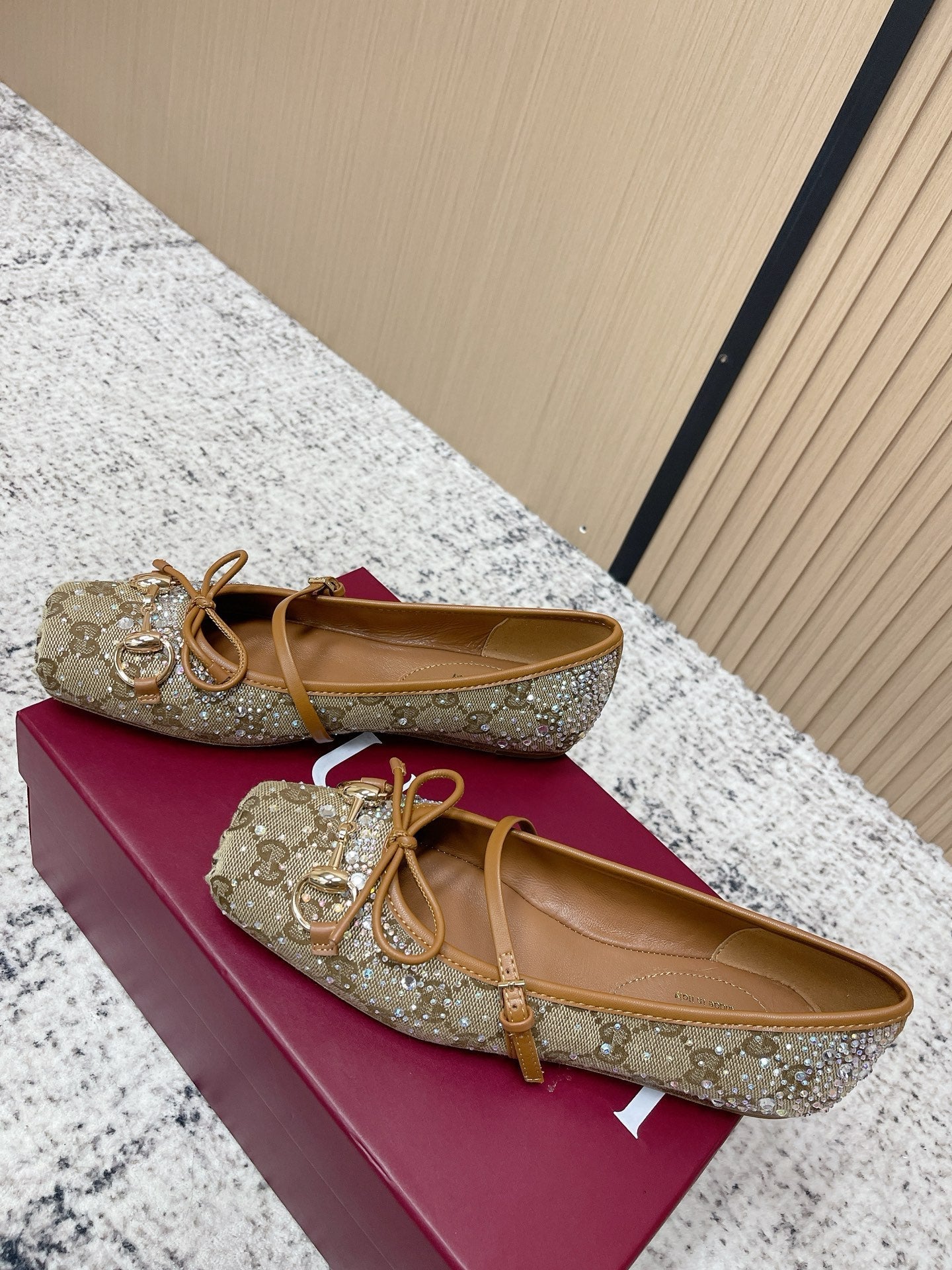 GUCCI 26S BALLET FLATS IN DARK BEIGE CANVAS WITH CRYSTALS