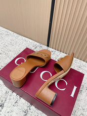 GUCCI 26S HORSEBIT MID-HEEL SANDALS IN BROWN CALFSKIN