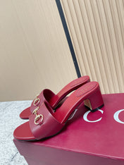 GUCCI 26S HORSEBIT MID-HEEL SANDALS IN DARK RED CALFSKIN
