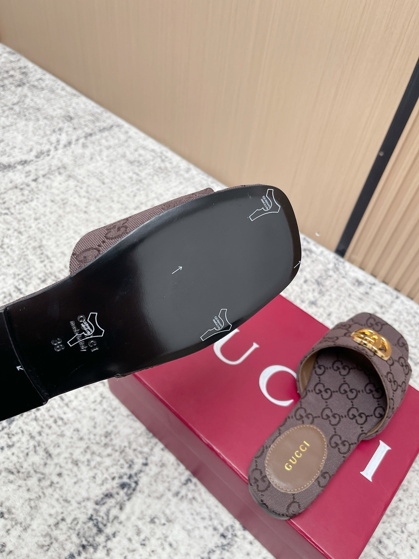 GUCCI 26S SLIDE SANDAL IN DARK BROWN CANVAS