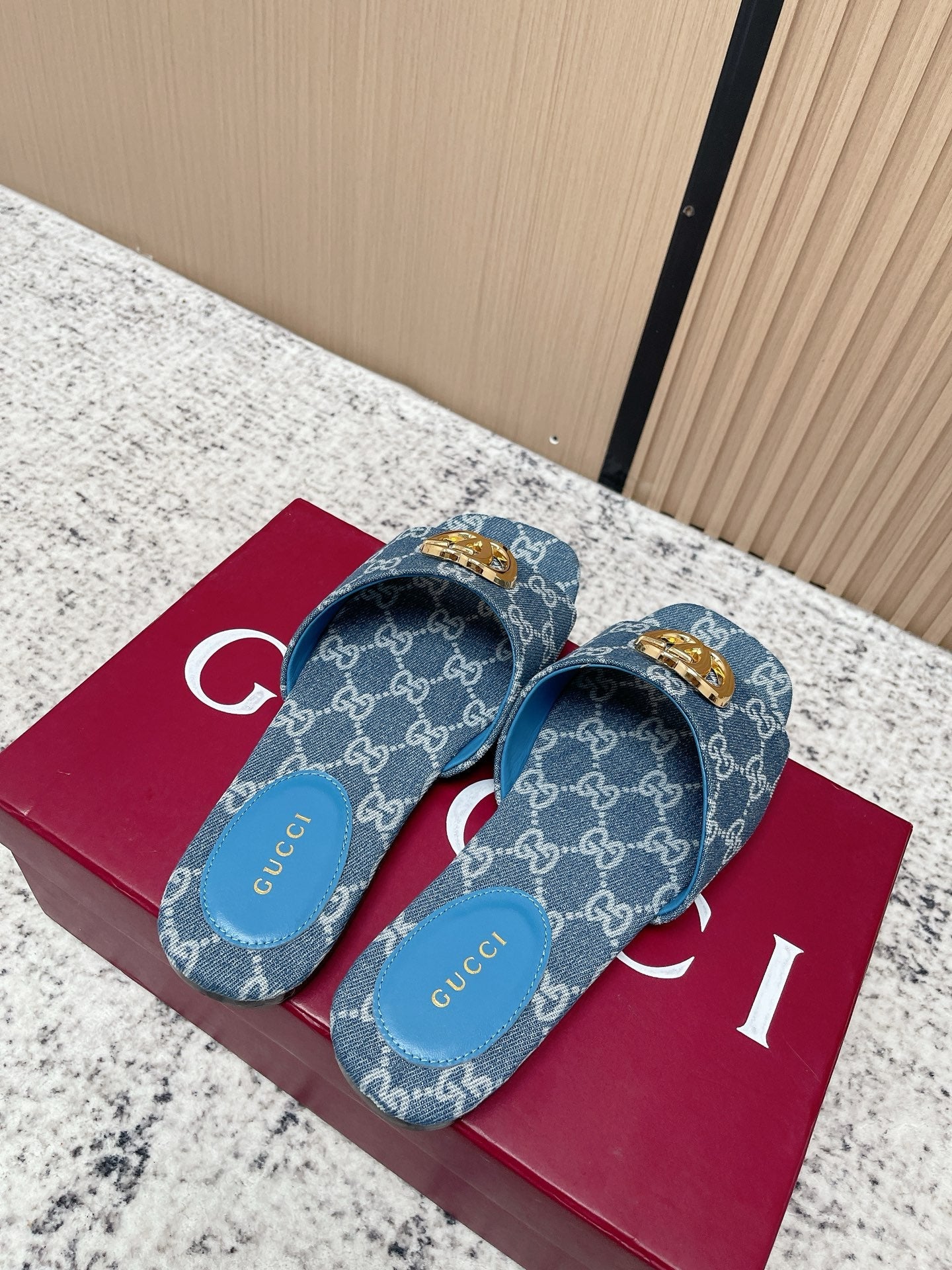 GUCCI 26S SLIDE SANDAL IN BLUE DENIM