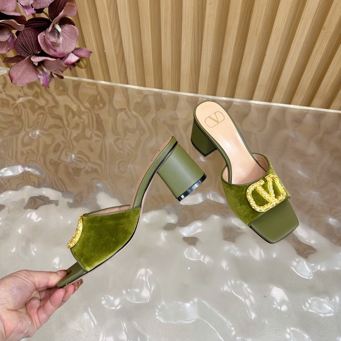 VALENTINO 25S HIGH-HEEL MULES 60 MM IN MOSS GREEN VELVET AND CALFSKIN WITH GOLD HARDWARE