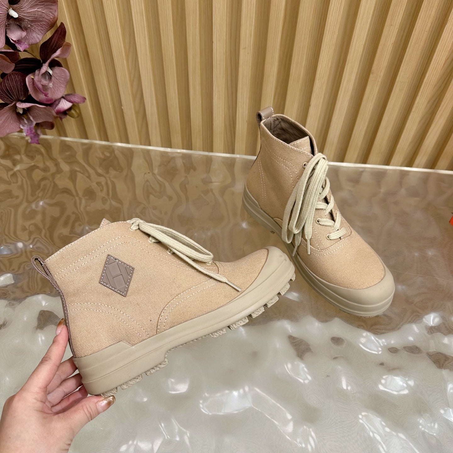 HM 25S KOOLER ANKLE BOOTS IN BEIGE CANVAS