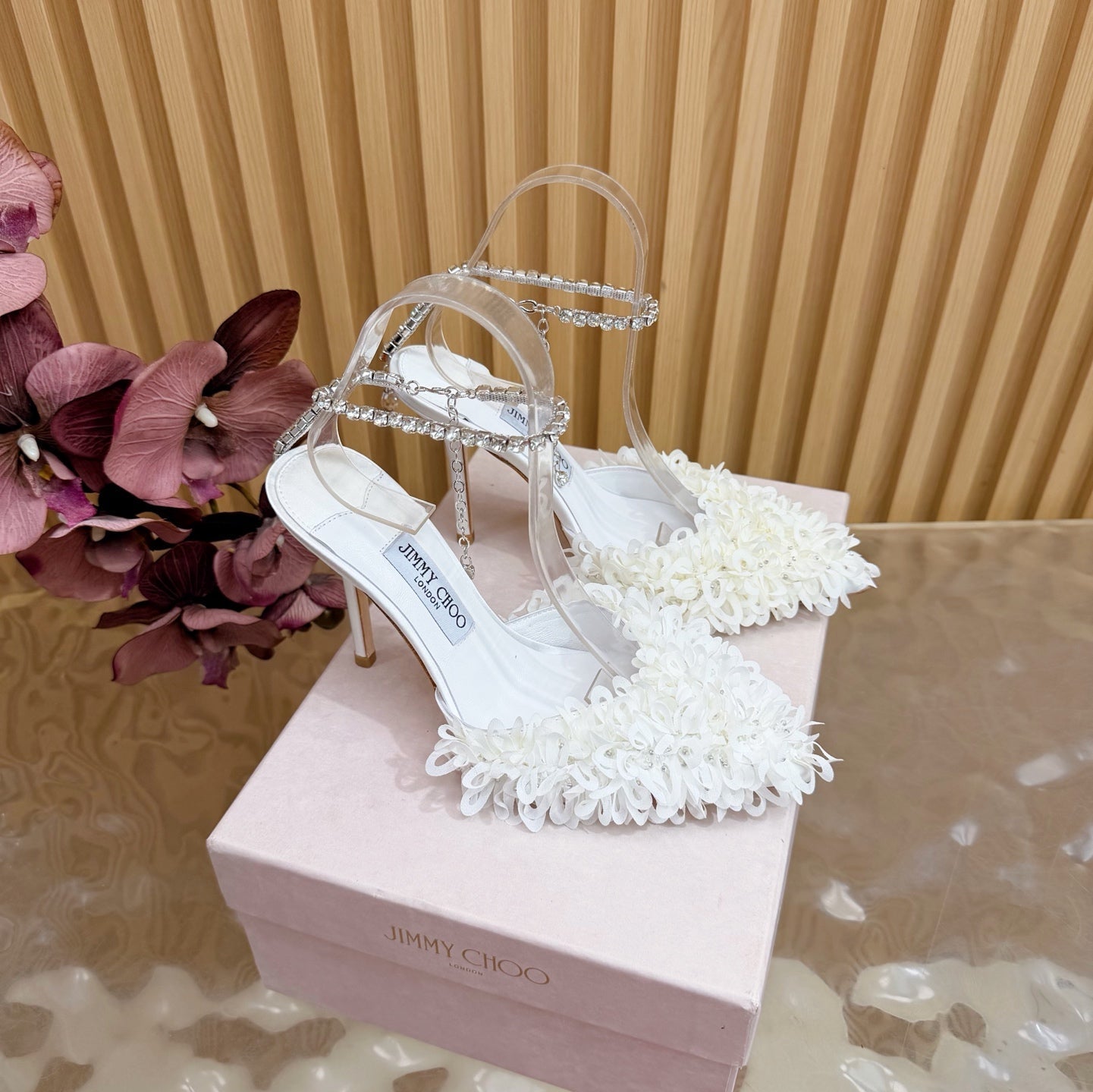 JIMMY CHOO 26S HIGH HEELS 100 MM IN WHITE FABRIC AND LAMBSKIN CRYSTAL STRAPS