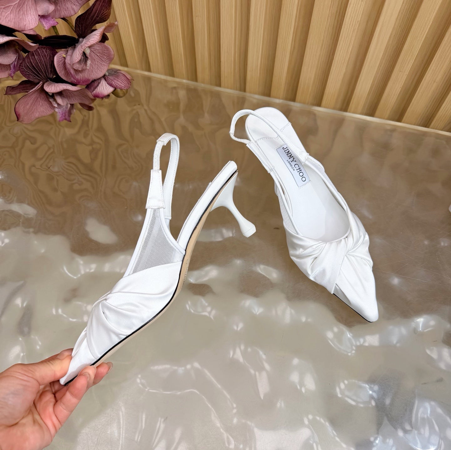 JIMMY CHOO 26S SLINGBACK HEELS 60 MM IN WHITE SATIN WITH KNOT DETAIL