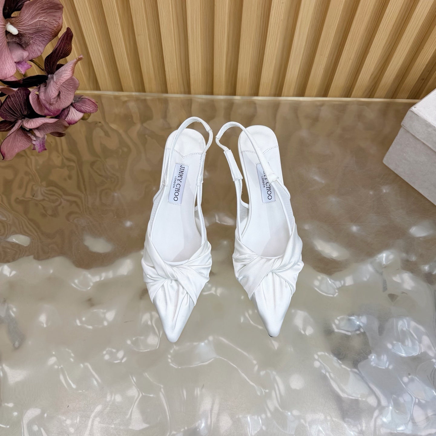 JIMMY CHOO 26S SLINGBACK HEELS 60 MM IN WHITE SATIN WITH KNOT DETAIL