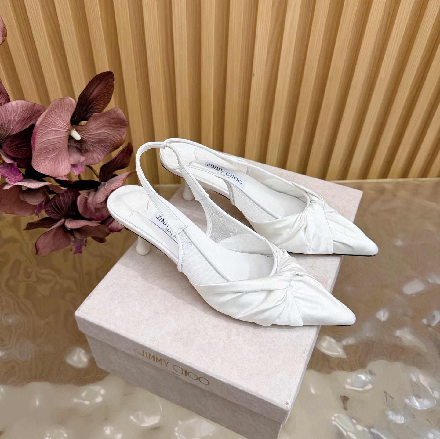 JIMMY CHOO 26S SLINGBACK HEELS 60 MM IN WHITE SATIN WITH KNOT DETAIL