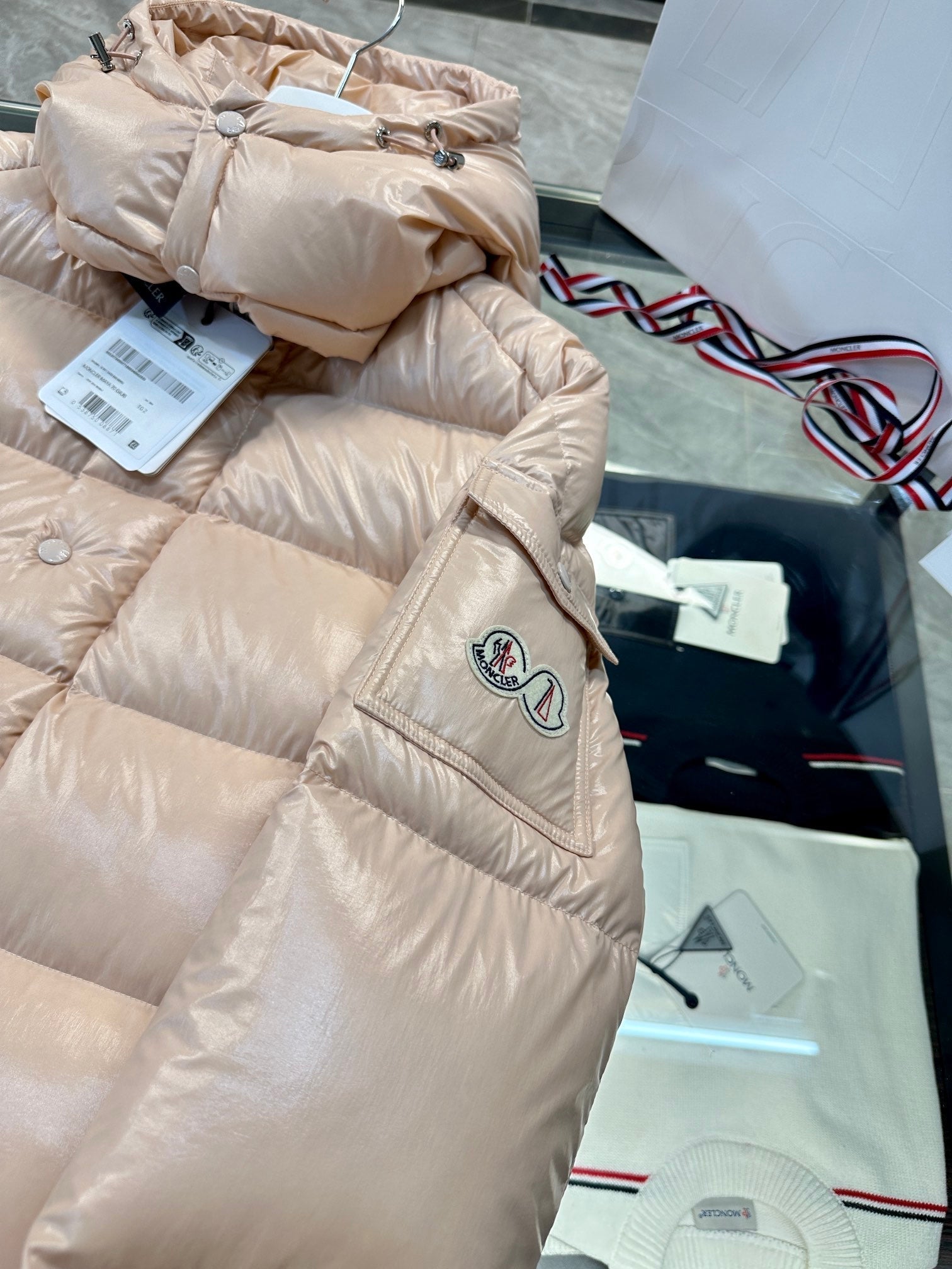 MONCLER 25S JACKET IN LIGHT PINK 027