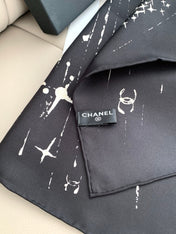 CHANEL 26S SCARF 90 IN SILK 311794