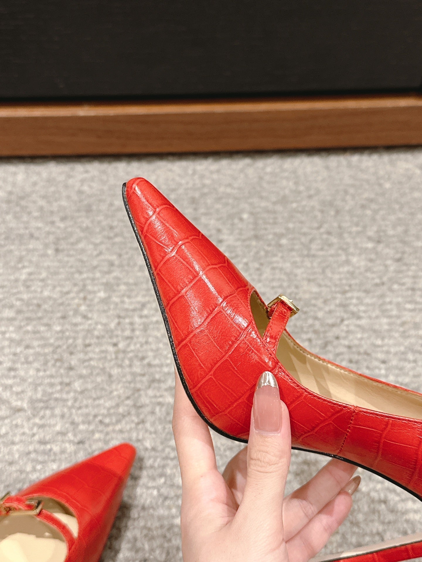 HIGH HEEL 10 CM IN CHERRY RED CROCODILE LEATHER
