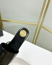 CARLYLE SLIDES IN BLACK GLAZED LEATHER