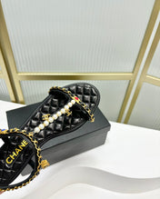SANDALS PEARL CHAIN IN BLACK COWHIDE