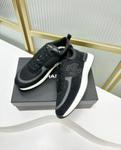 SNEAKER IN BLACK SUEDE AND BREATHABLE MESH