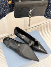 KITTEN HEEL PUMPS IN BLACK CALFSKIN