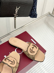 SLIDE SANDALS IN BEIGE CALFSKIN