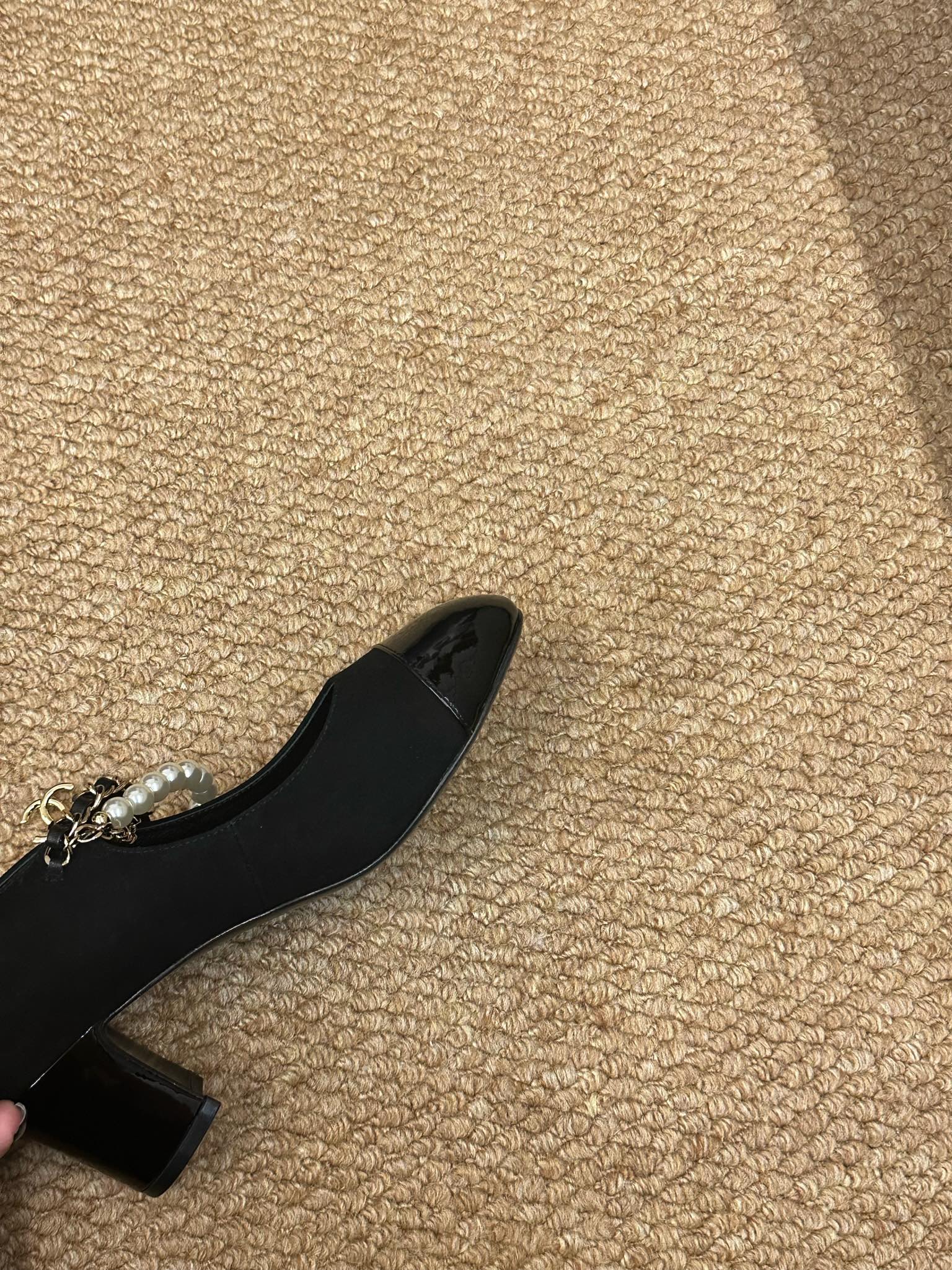CHANEL 26S MARY JANE PEARL STRAP HIGH HEELS IN BLACK CALFSKIN