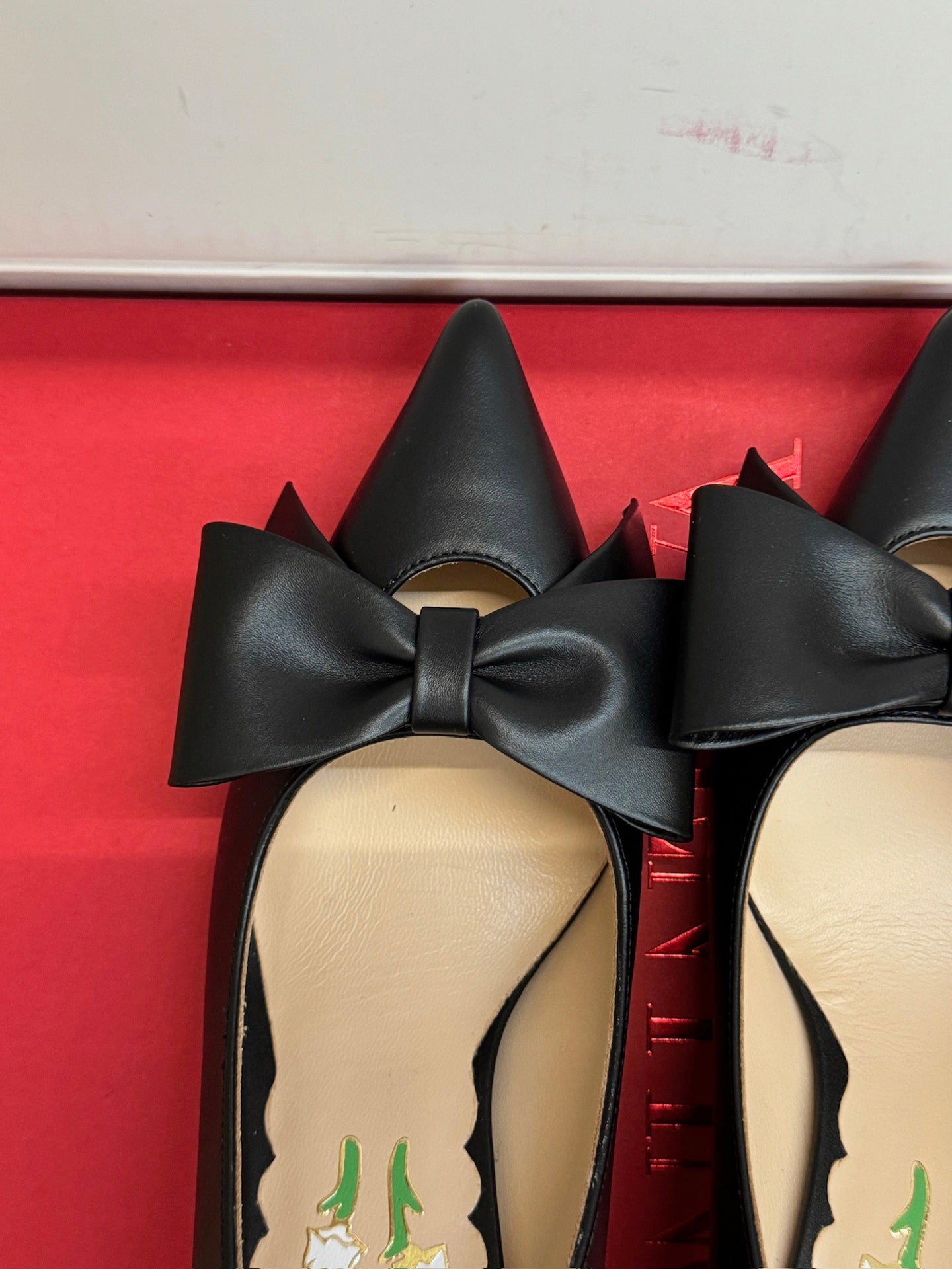 VALENTINO 26S HIGH HEEL SHOES IN BLACK CALFSKIN WITH BOW
