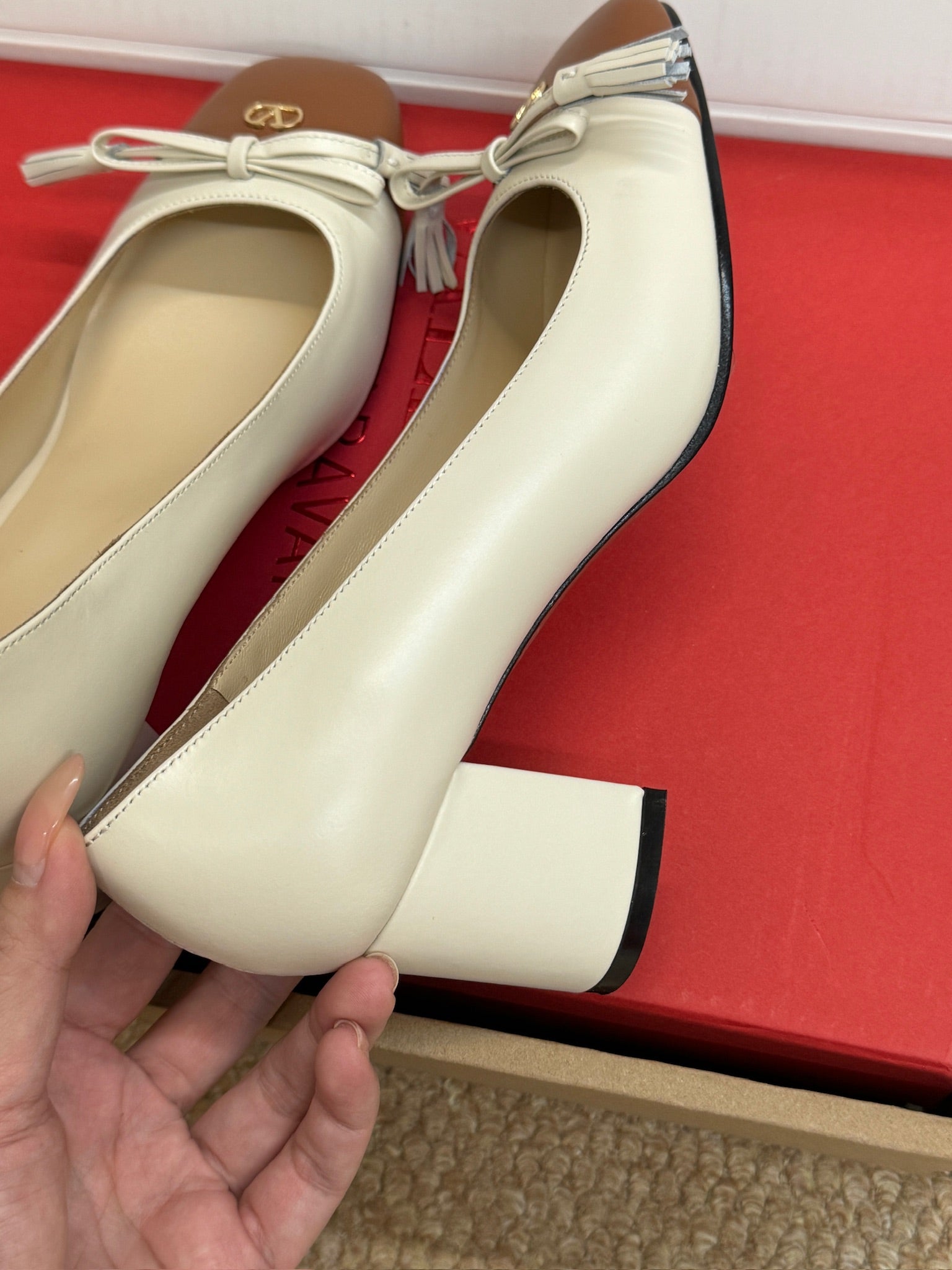 VALENTINO 26S HEELED BALLET FLATS IN BROWN AND CREAM WHITE CALFSKIN