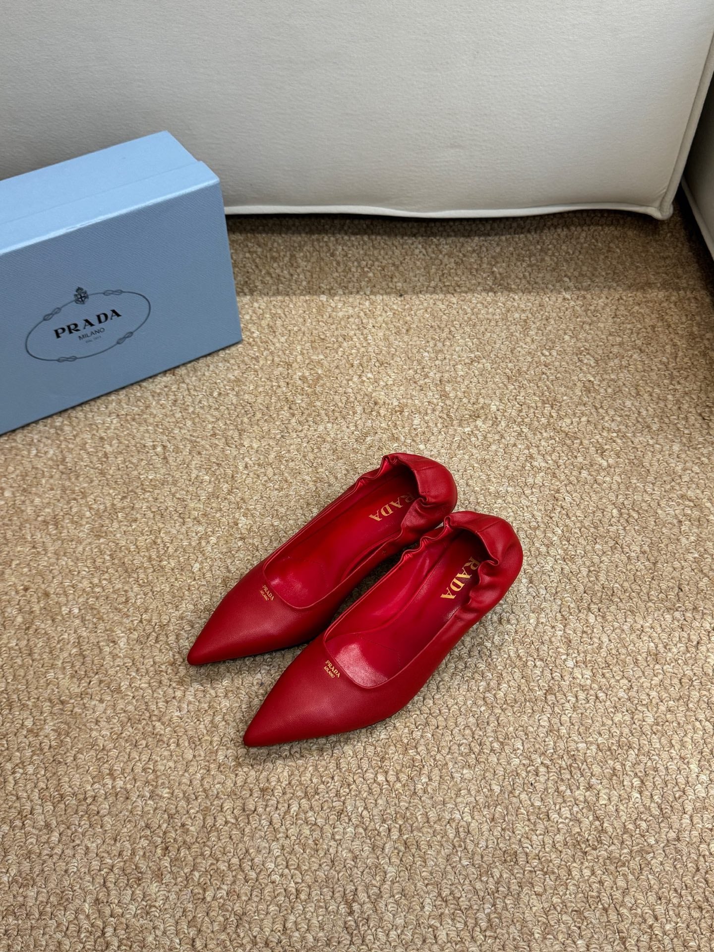 PRADA 26S POINTED TOE PUMPS 50MM IN RED CALFSKIN
